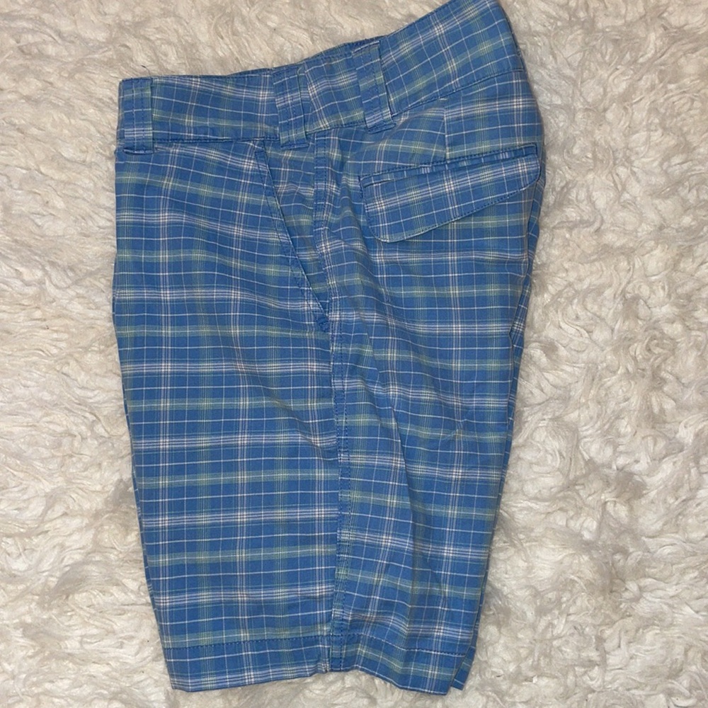 The North Face 10” V-Back Plaid Shorts, Size 6
